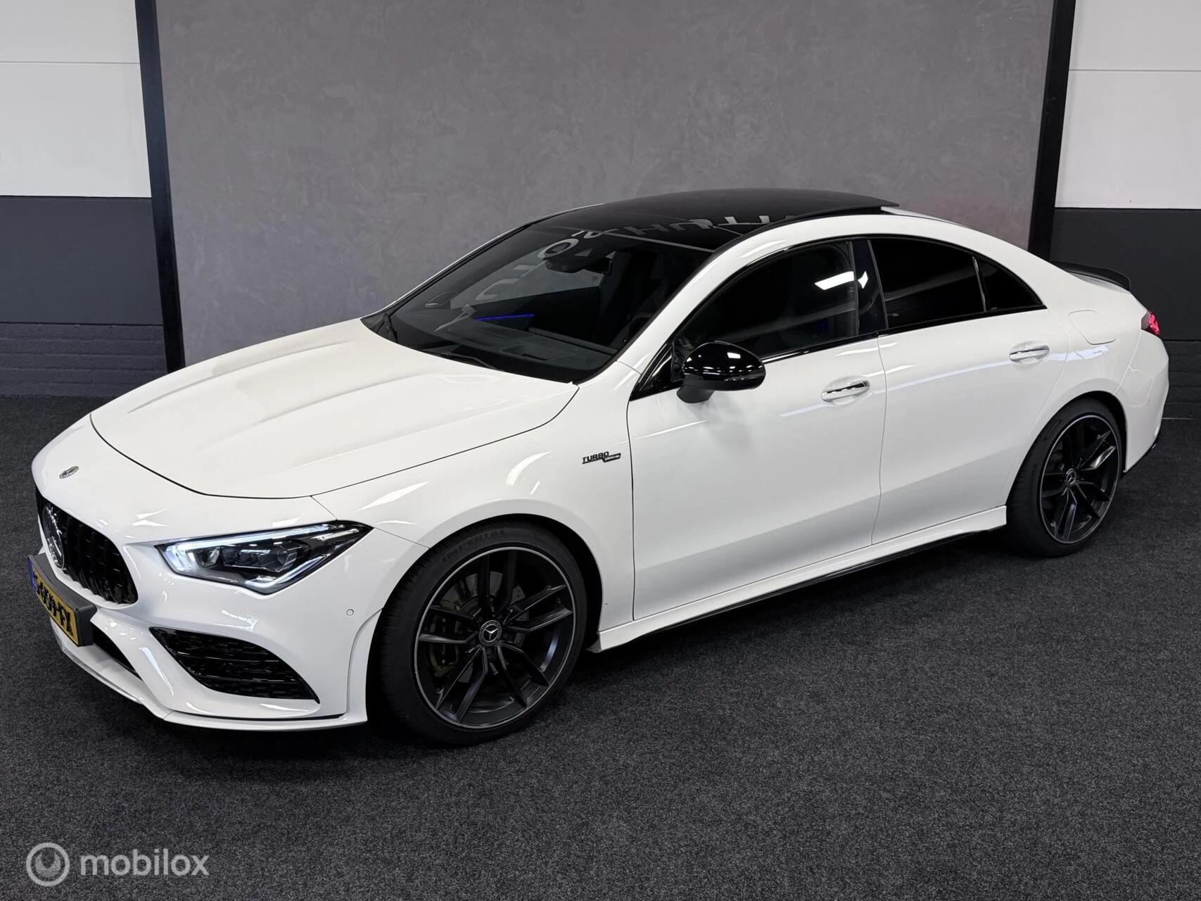 Hoofdafbeelding Mercedes-Benz CLA