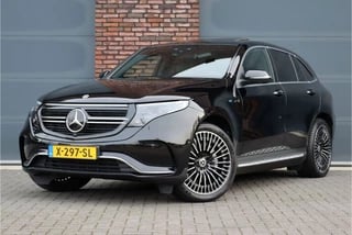 Hoofdafbeelding Mercedes-Benz EQC Mercedes-Benz EQC 400 4MATIC AMG Line 80 kWh | ex BTW € 47.500,- | Schuifdak | Surround Camera | Keyless Go | Trekhaak | Stoelverwarming V+A | Advanced Sound System | Luchtkwaliteitspakket |