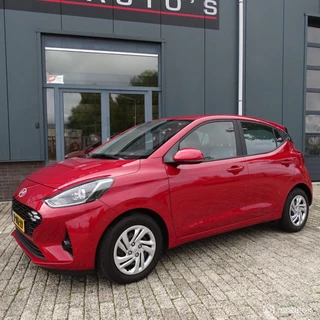 Hyundai i10 1.0 Premium Lane assist/Carplay/Navi NIEUW 8000KM