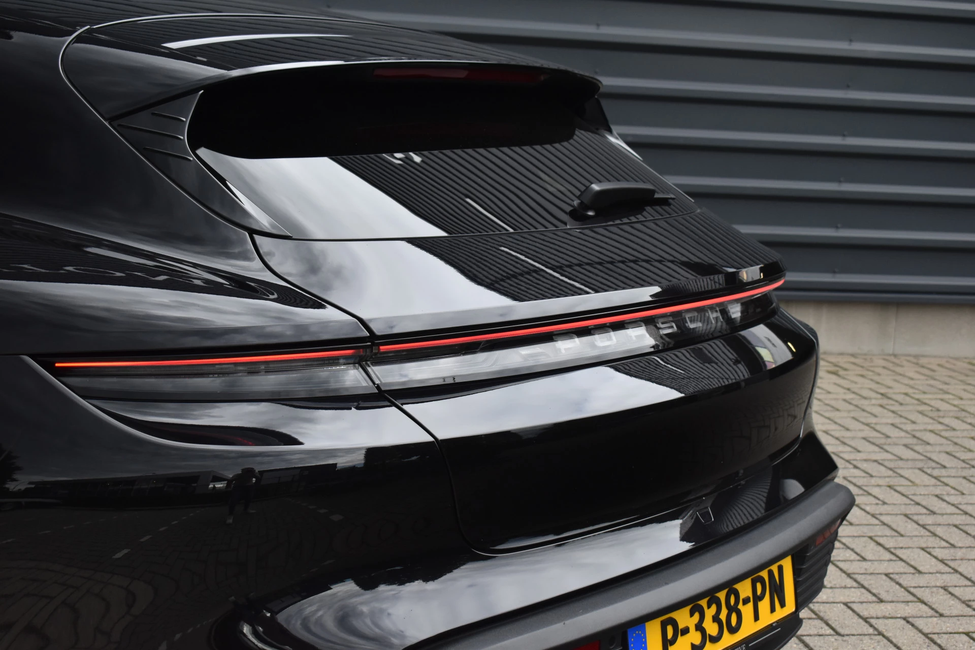 Hoofdafbeelding Porsche Taycan