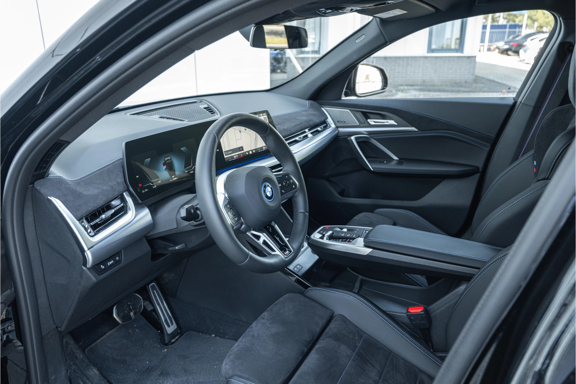 Hoofdafbeelding BMW iX2