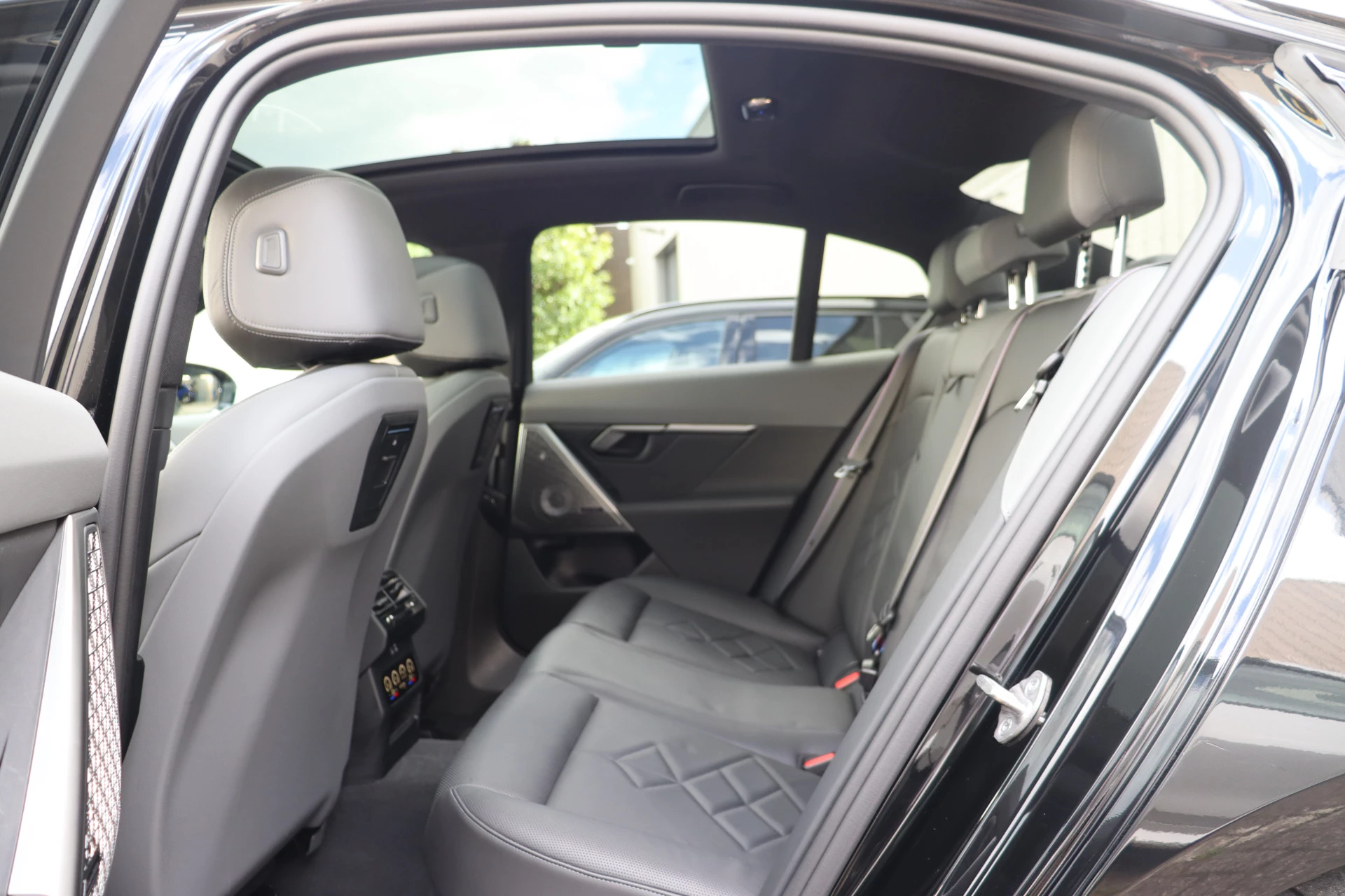 Hoofdafbeelding BMW i5