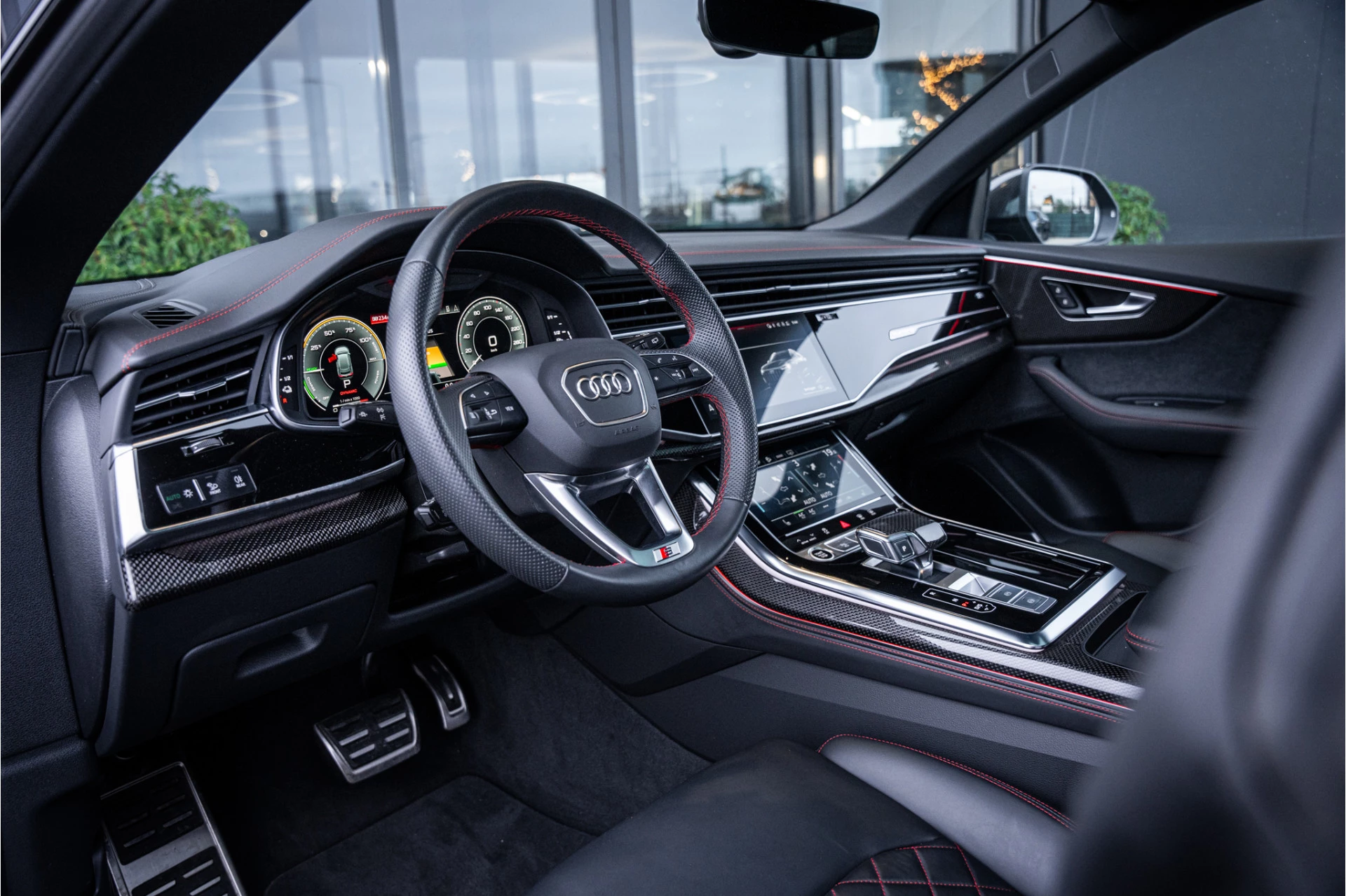 Hoofdafbeelding Audi Q8