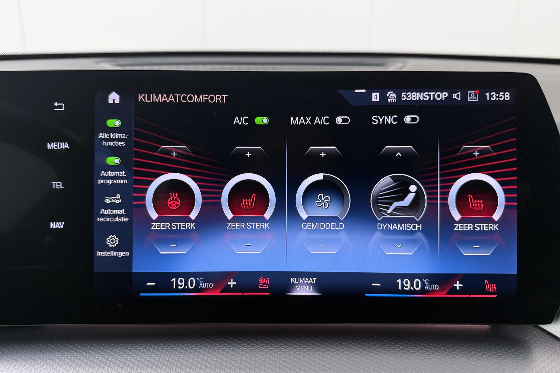 Hoofdafbeelding BMW iX1