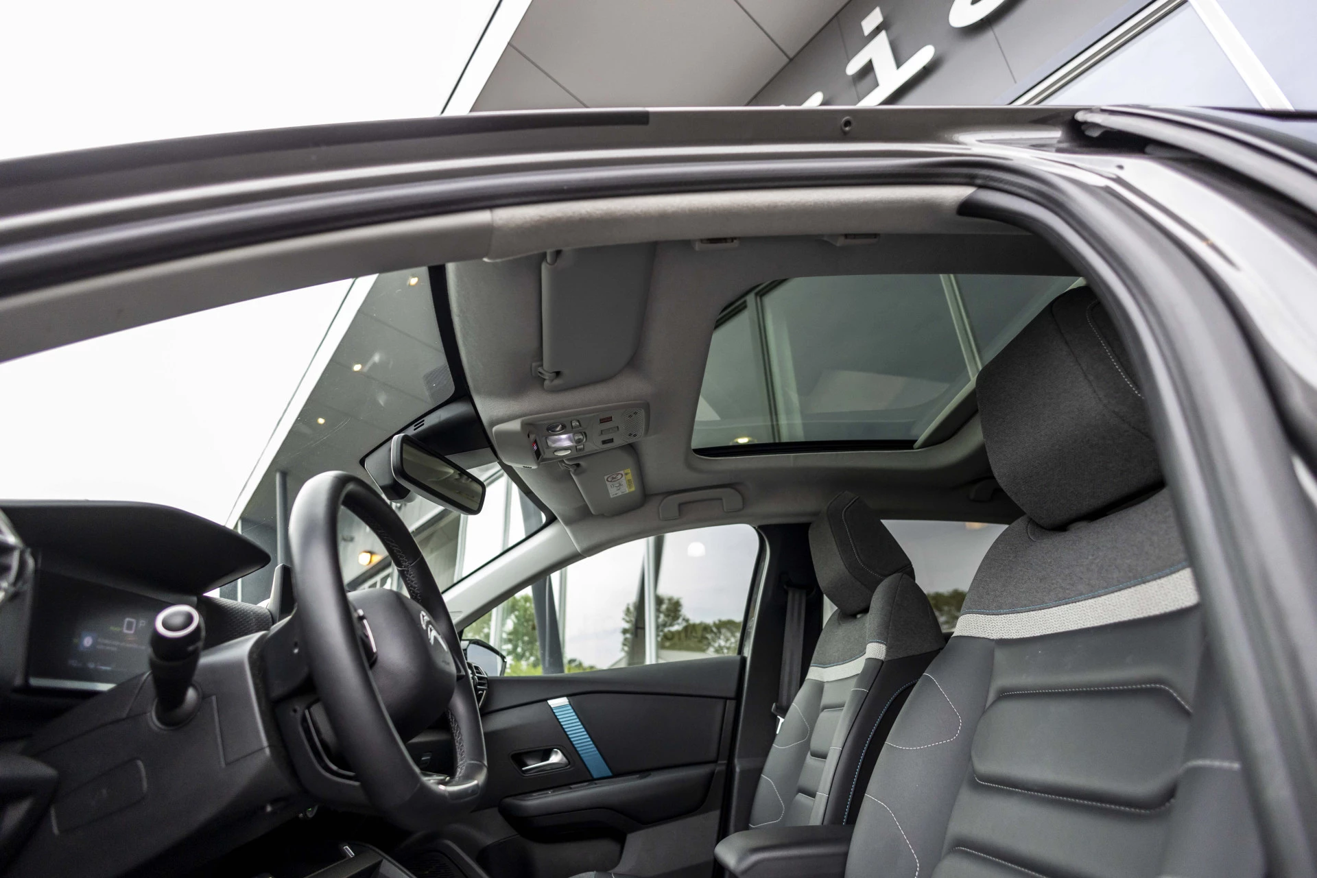 Hoofdafbeelding Citroën ë-C4