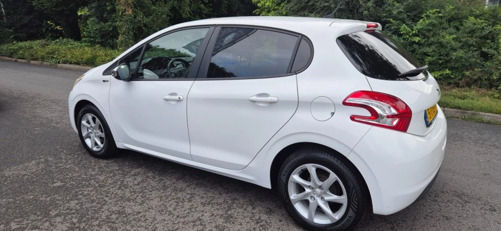 Hoofdafbeelding Peugeot 208