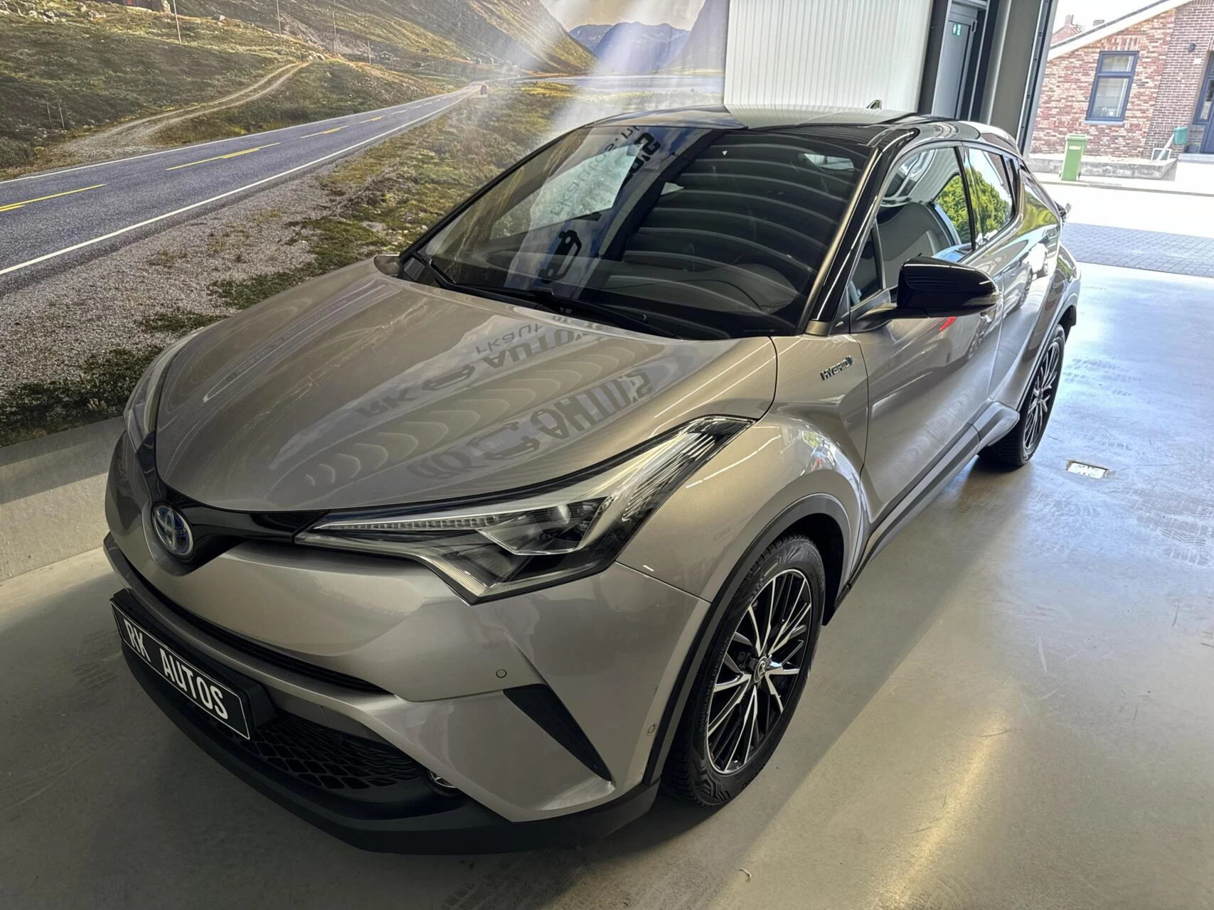 Hoofdafbeelding Toyota C-HR