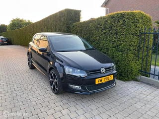 Volkswagen Polo 1.4-16V Highline ZEER NETTE AUTO