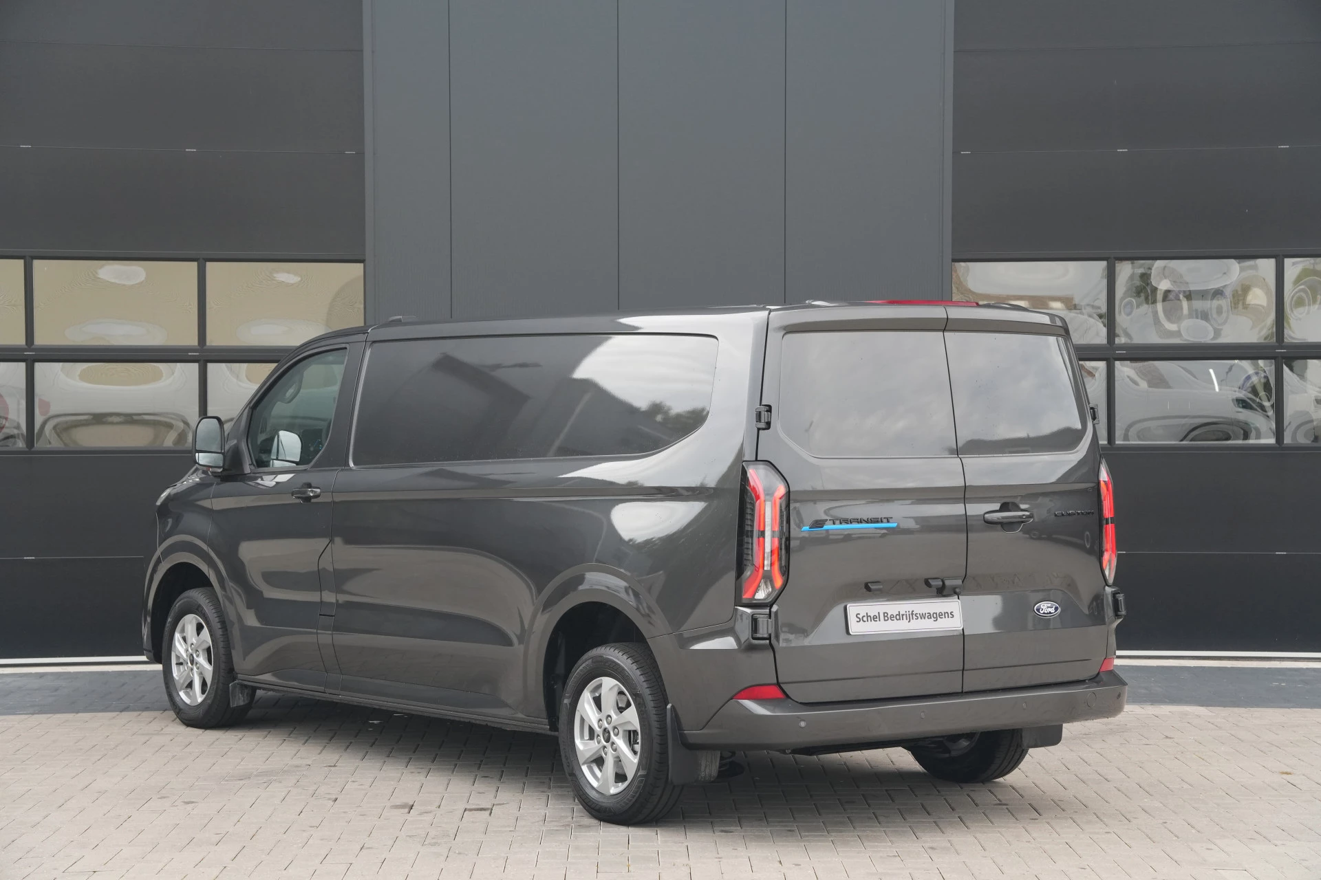 Hoofdafbeelding Ford E-Transit Custom