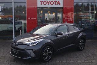Toyota C-HR 1.8 HYBRID STYLE STOELVERW. BLIND-SPOT NAVI AD-CRUISE HALFLEDER 18"LM-VELGEN+ALL-SEASON PARK-SENSOREN
