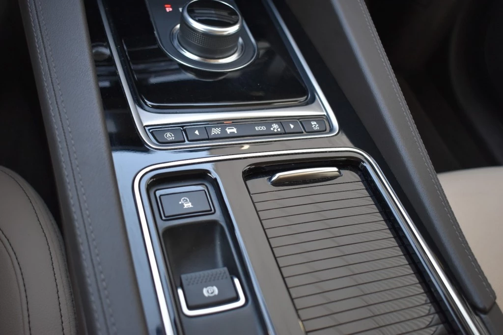 Hoofdafbeelding Jaguar F-PACE