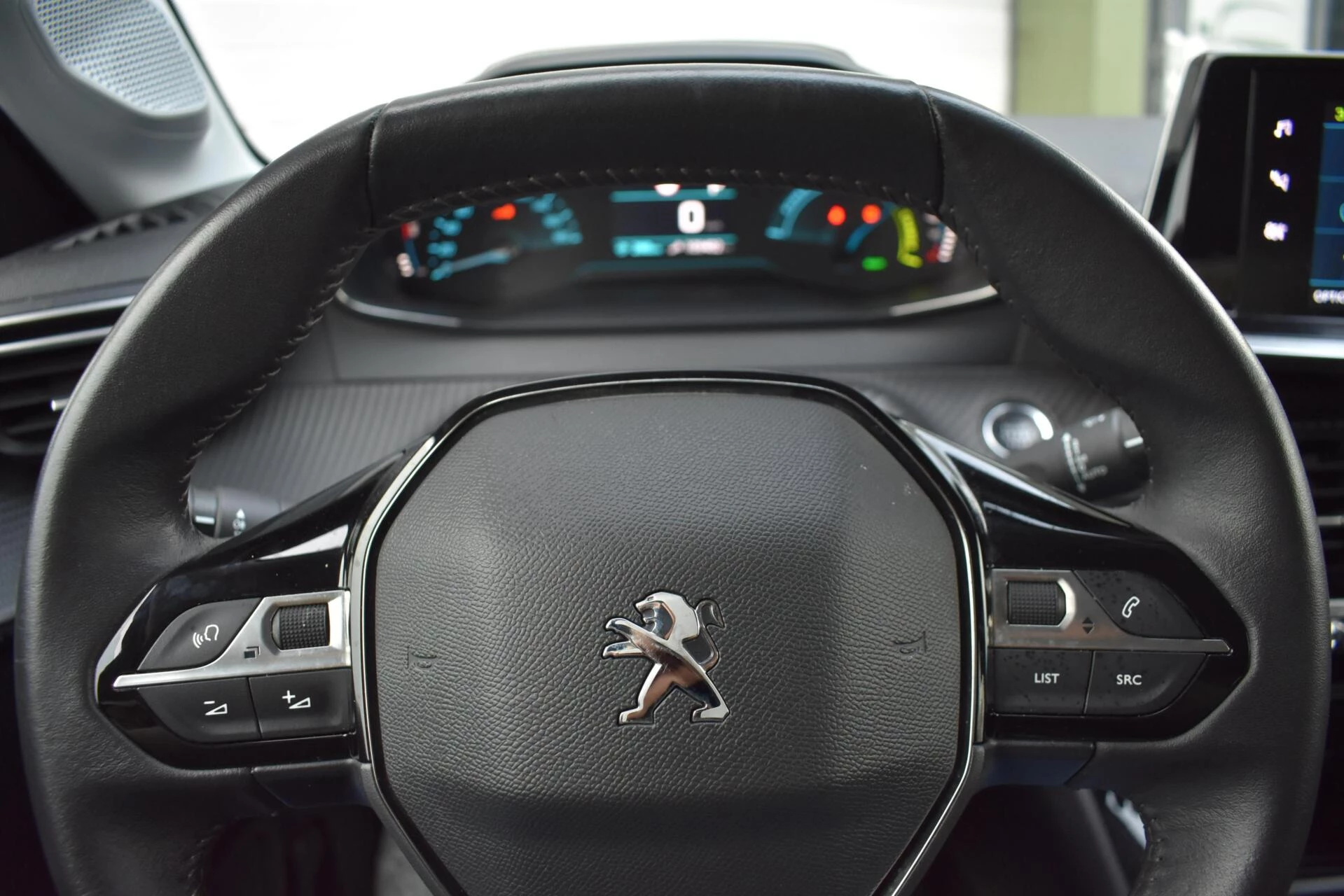 Hoofdafbeelding Peugeot e-208