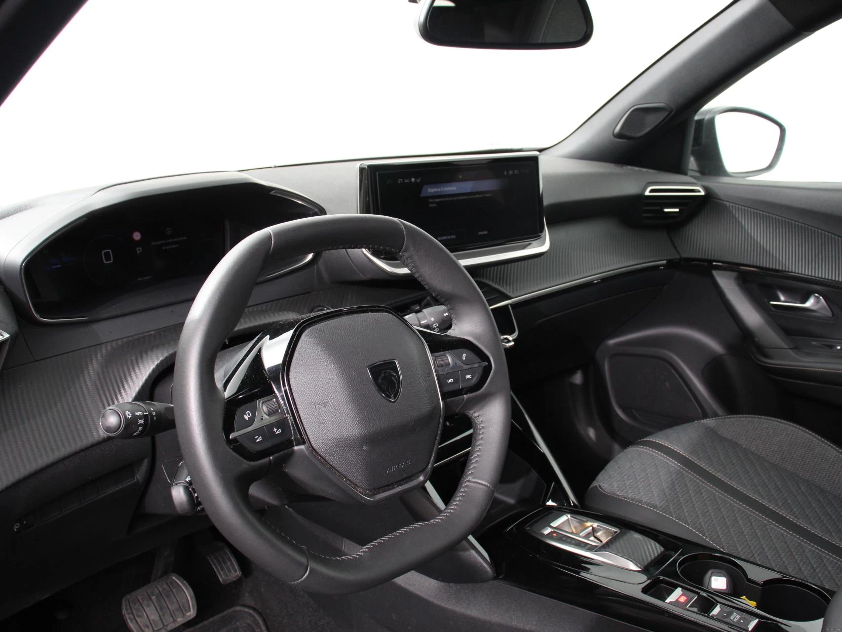 Hoofdafbeelding Peugeot e-2008