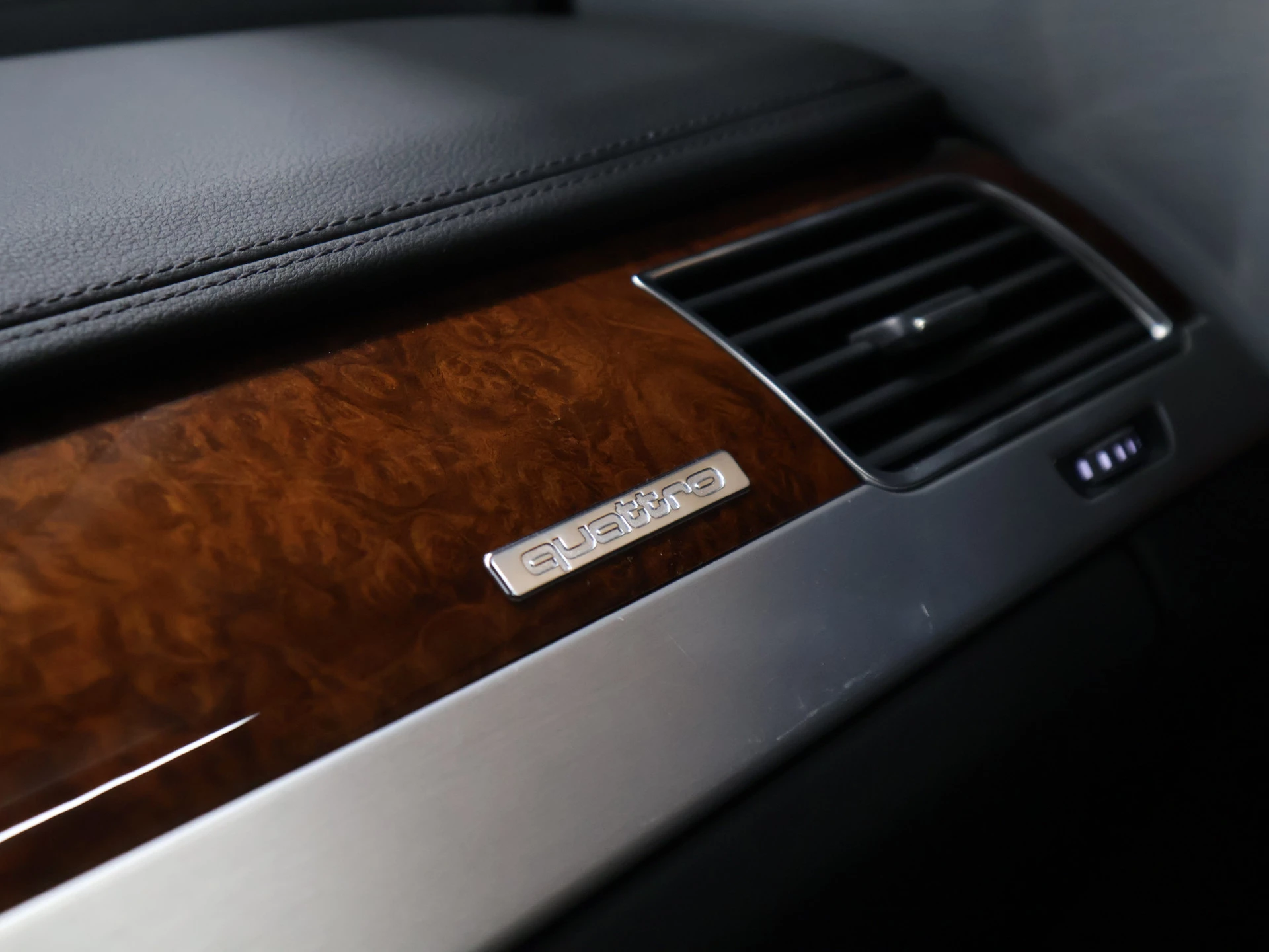 Hoofdafbeelding Audi A8