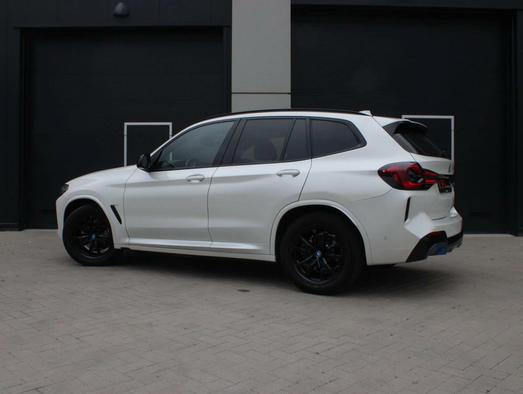 Hoofdafbeelding BMW iX3
