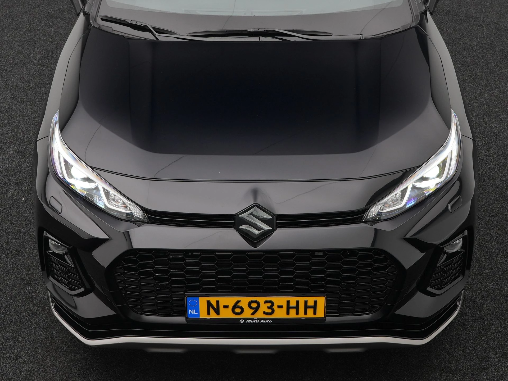 Hoofdafbeelding Suzuki Across