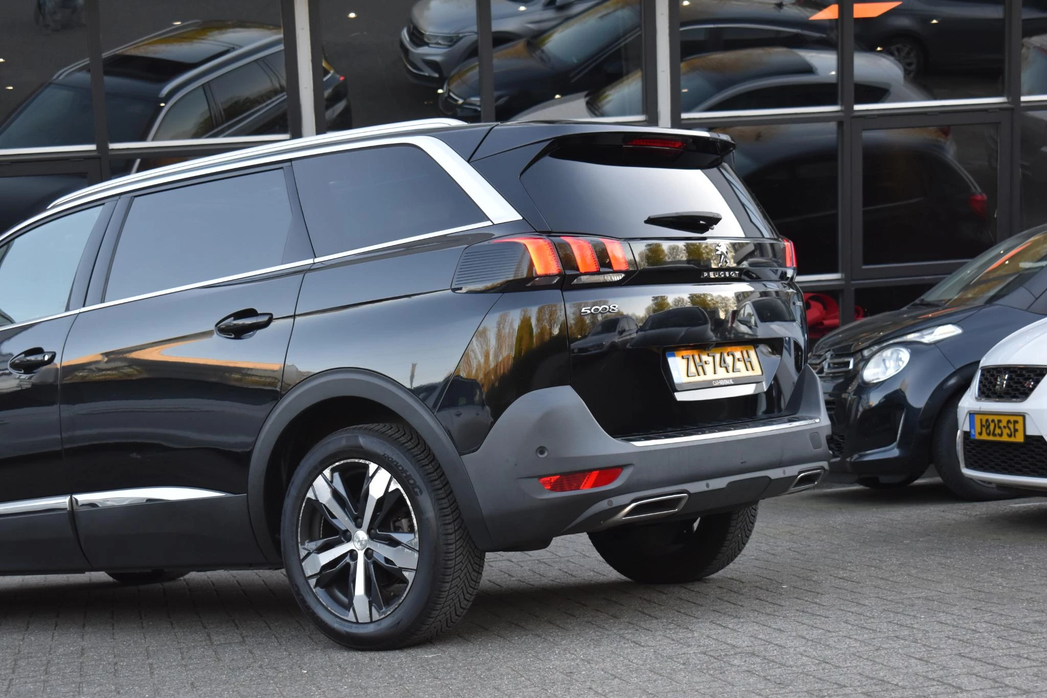 Hoofdafbeelding Peugeot 5008