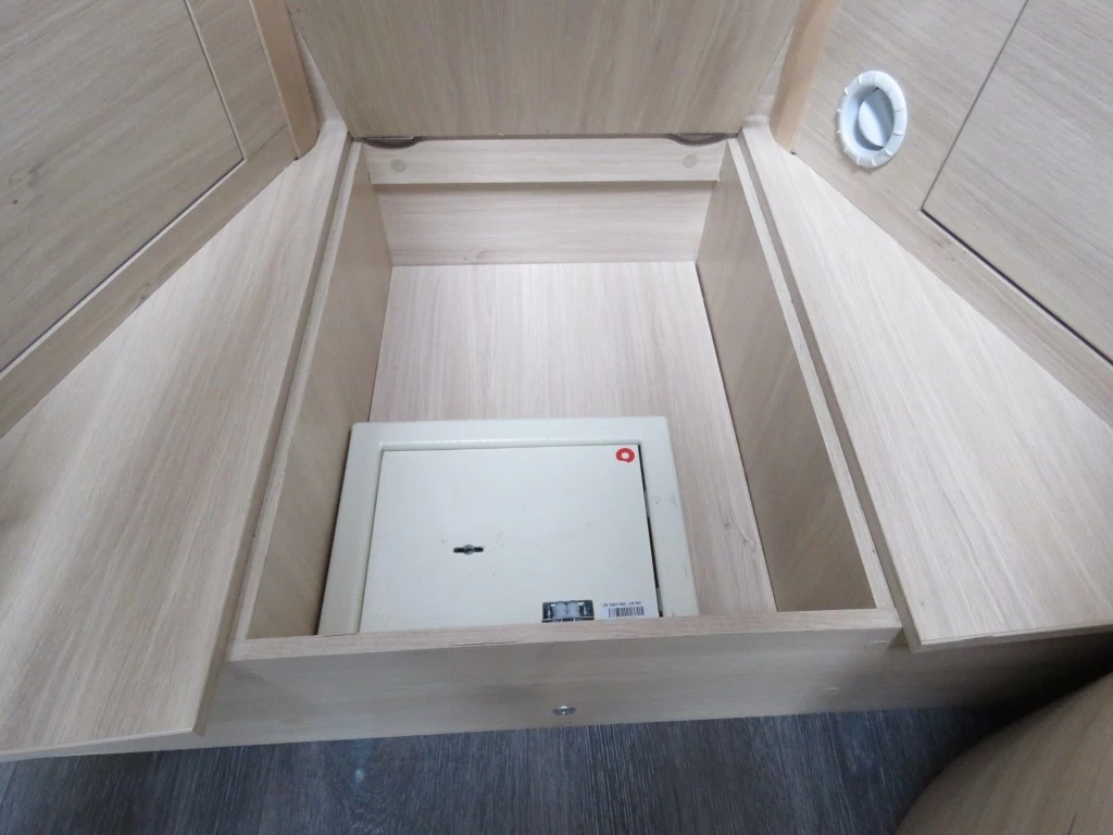 Hoofdafbeelding Chausson 627 Ga 5-pers. Titanium Vip