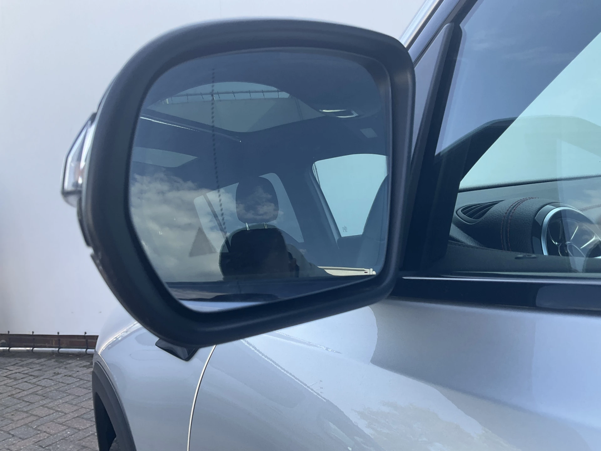 Hoofdafbeelding Mercedes-Benz EQB