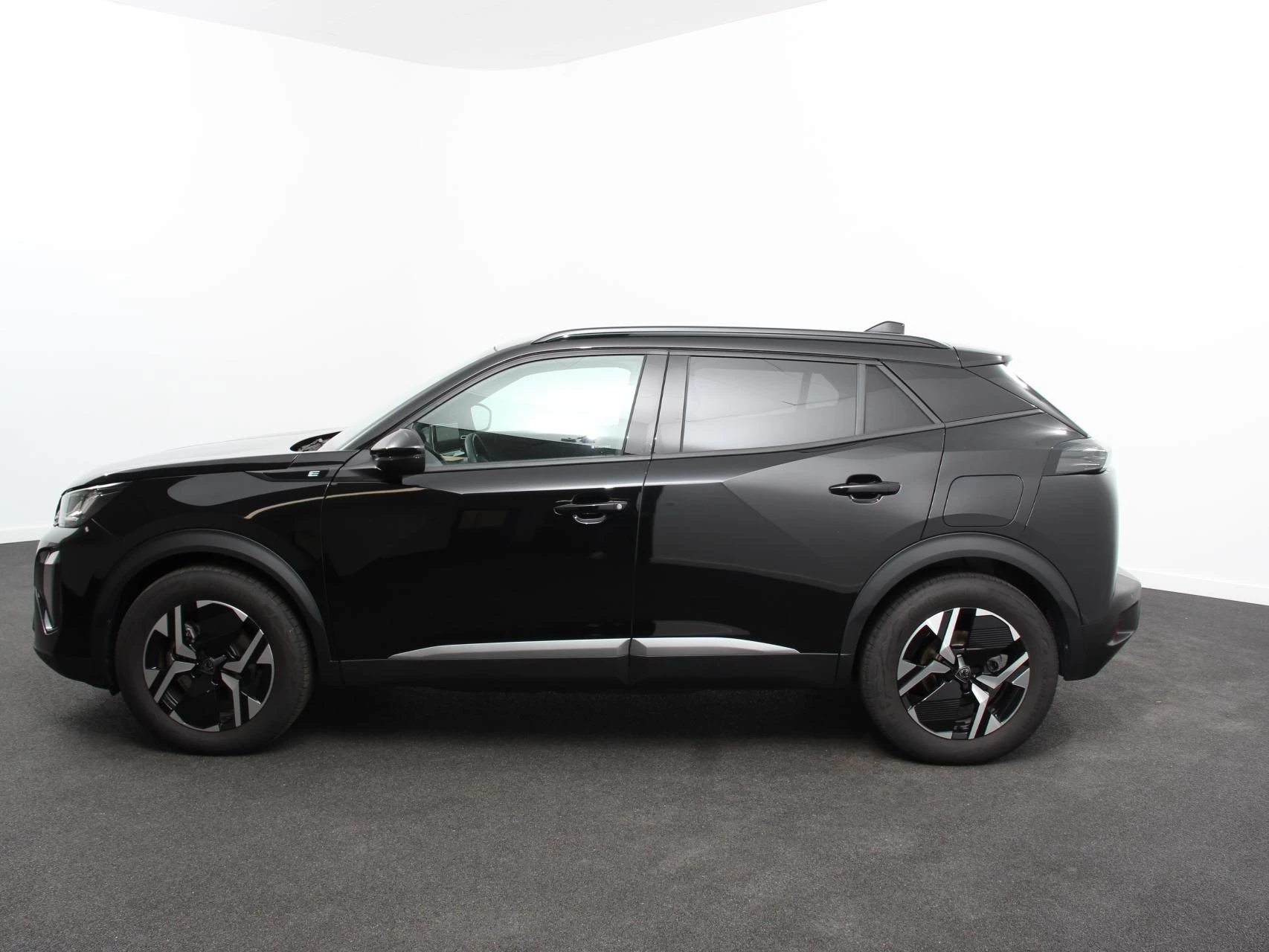 Hoofdafbeelding Peugeot e-2008
