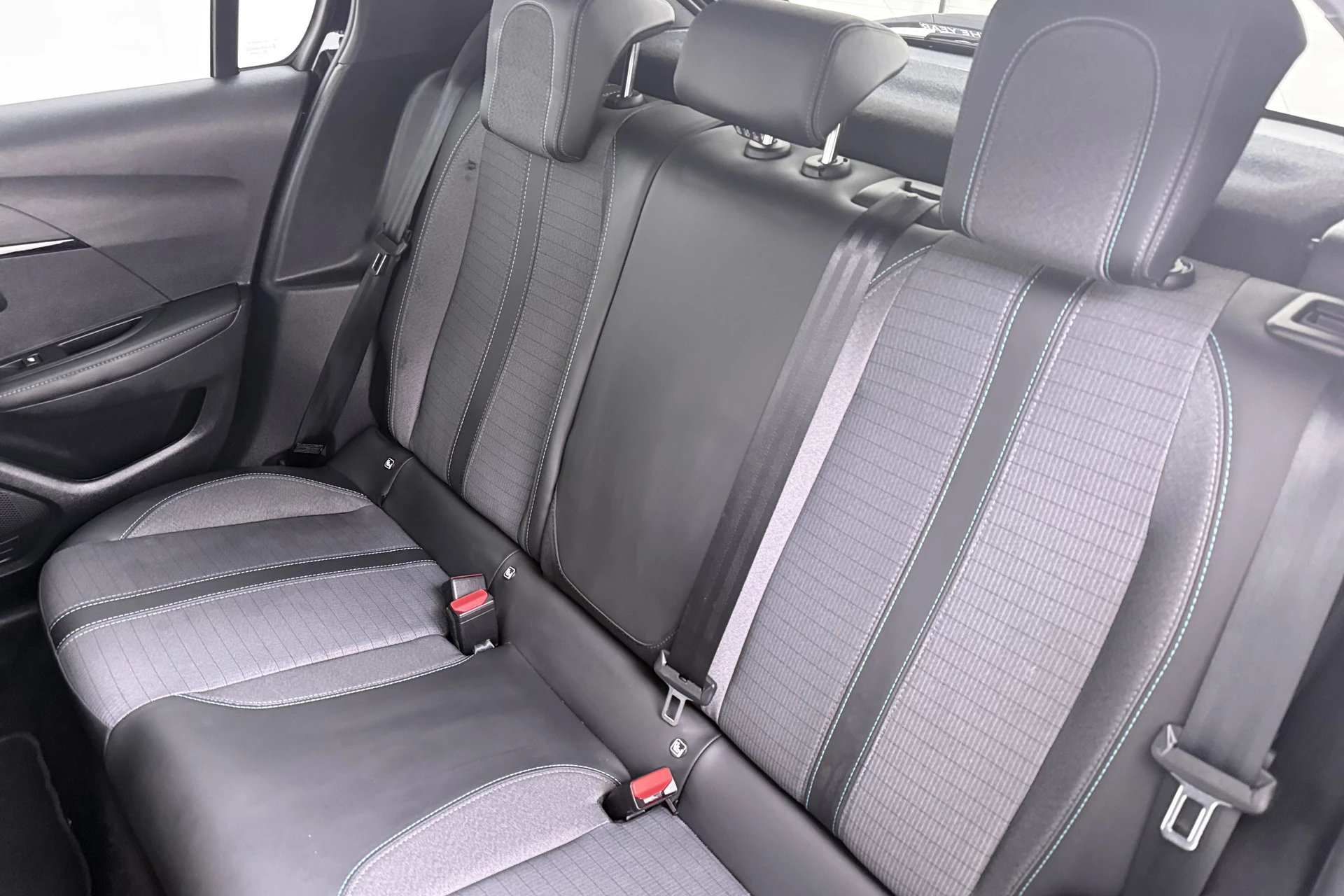 Hoofdafbeelding Peugeot e-208