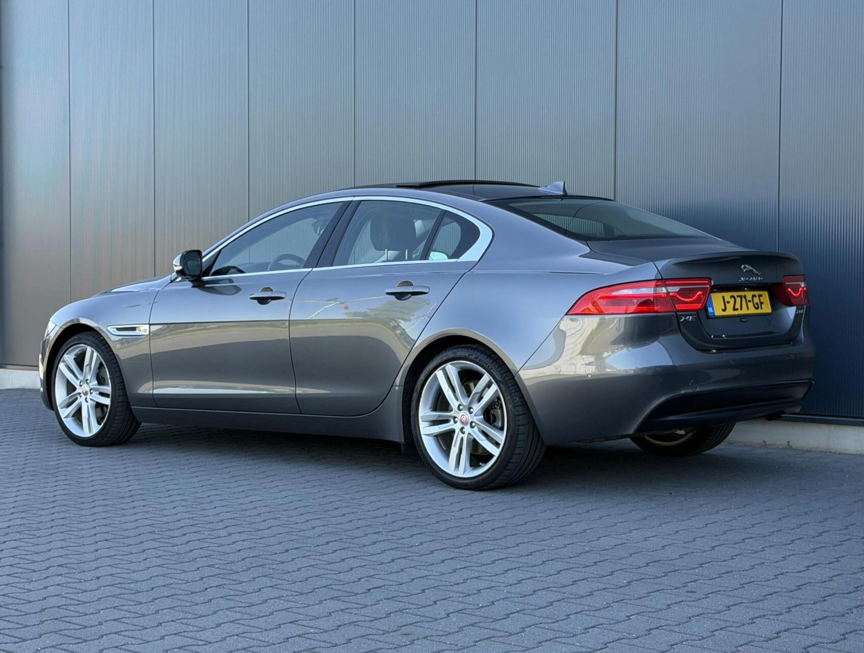 Hoofdafbeelding Jaguar XE