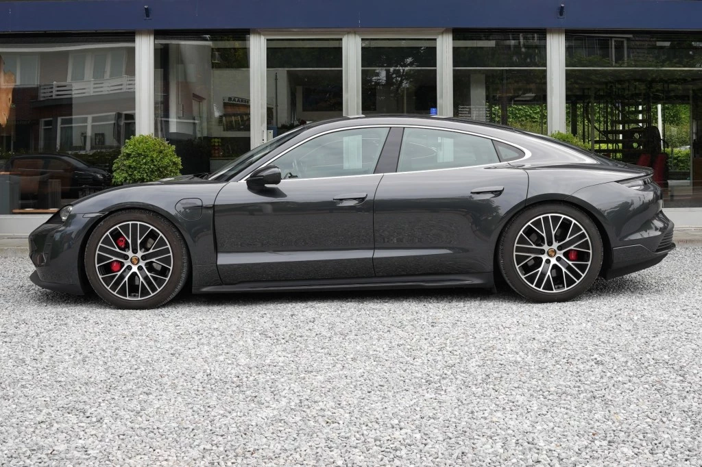 Hoofdafbeelding Porsche Taycan