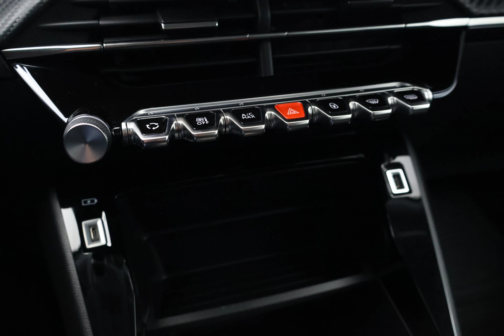 Hoofdafbeelding Peugeot e-2008