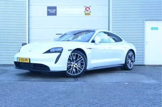 Hoofdafbeelding Porsche Taycan Porsche Taycan 4S Performance 84 kWh Sport Chrono, 4x4 + achteras besturing, Pano, incl. BTW