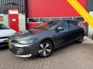 Volkswagen Passat Variant 1.5 eTSI Business NL-AUTO / TREKHAAK / FULL LED / SFEER / KEYLESS / CAMERA / STOELVERW / STUURVERW / CARPLAY