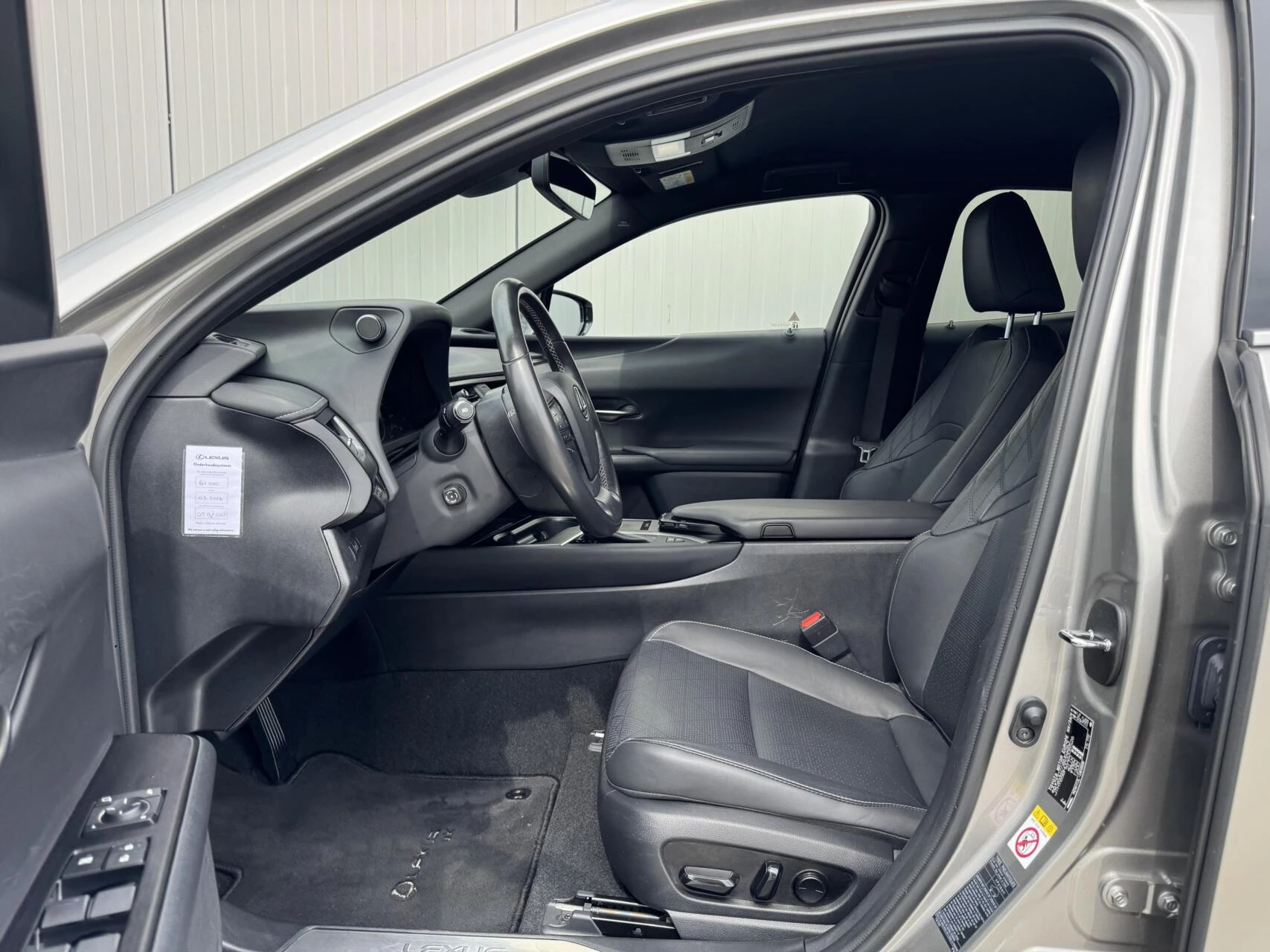 Hoofdafbeelding Lexus UX