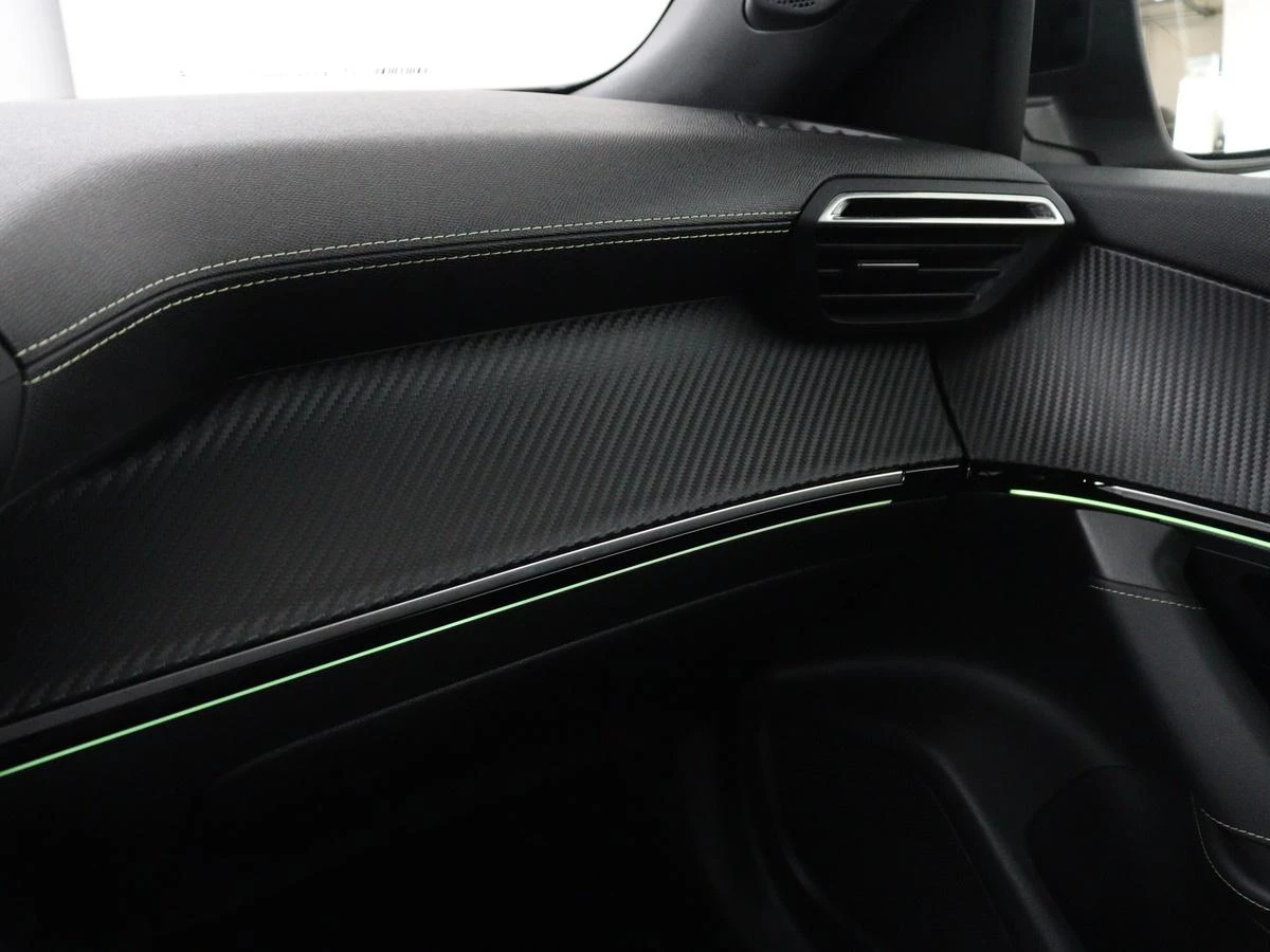 Hoofdafbeelding Peugeot e-2008