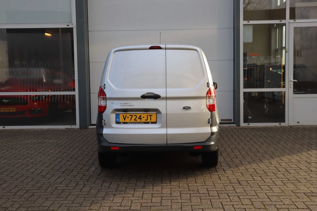 Hoofdafbeelding Ford Transit Courier