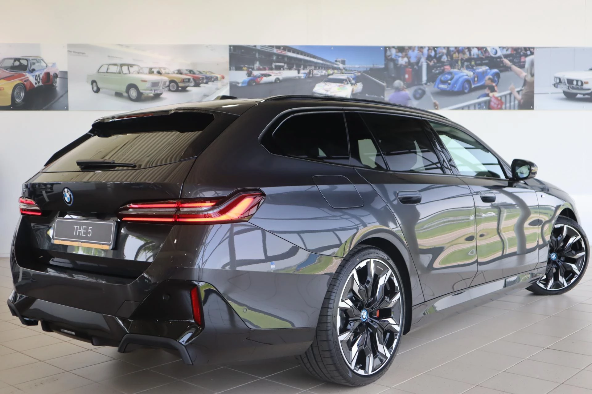 Hoofdafbeelding BMW i5