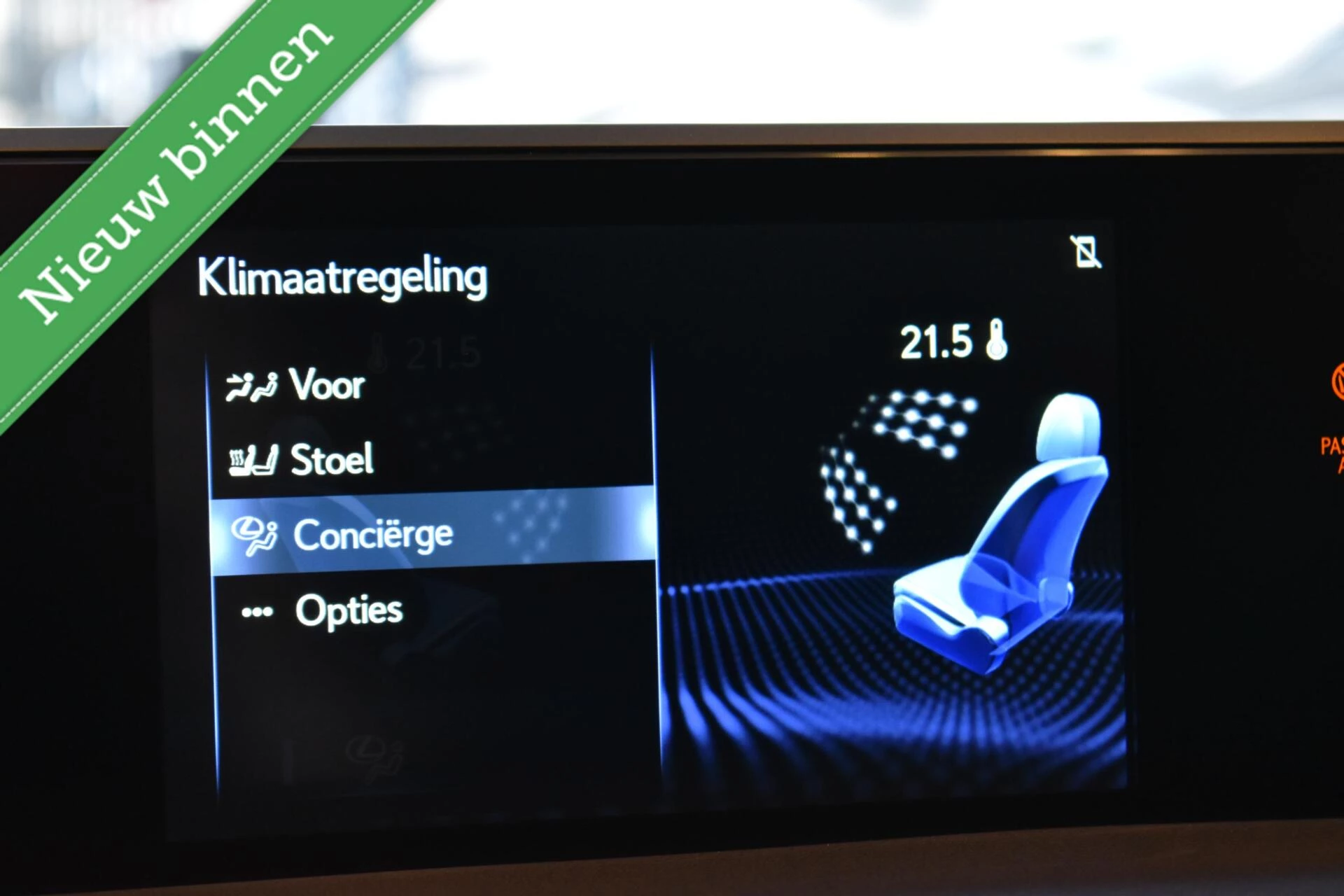 Hoofdafbeelding Lexus UX