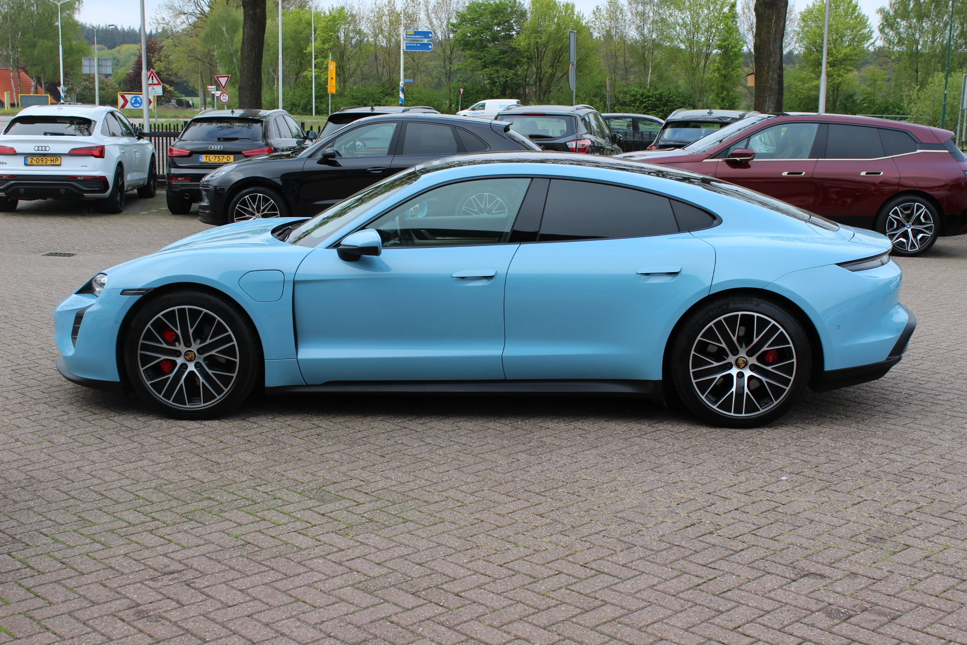 Hoofdafbeelding Porsche Taycan