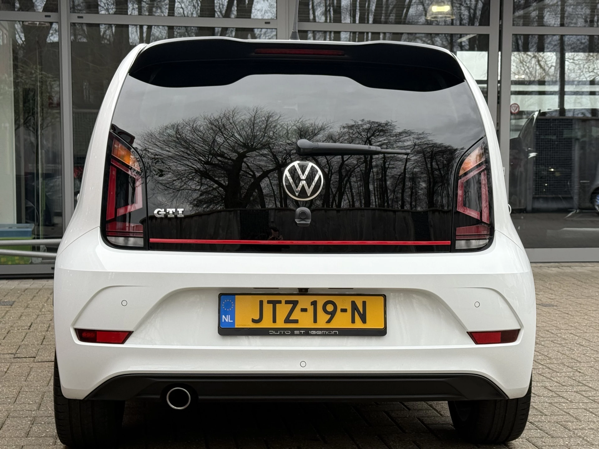 Hoofdafbeelding Volkswagen up!