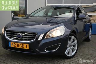 Volvo V60 2.0T Momentum AUTOMAAT/ECC/NAVIGATIE/TREKHAAK/NAP