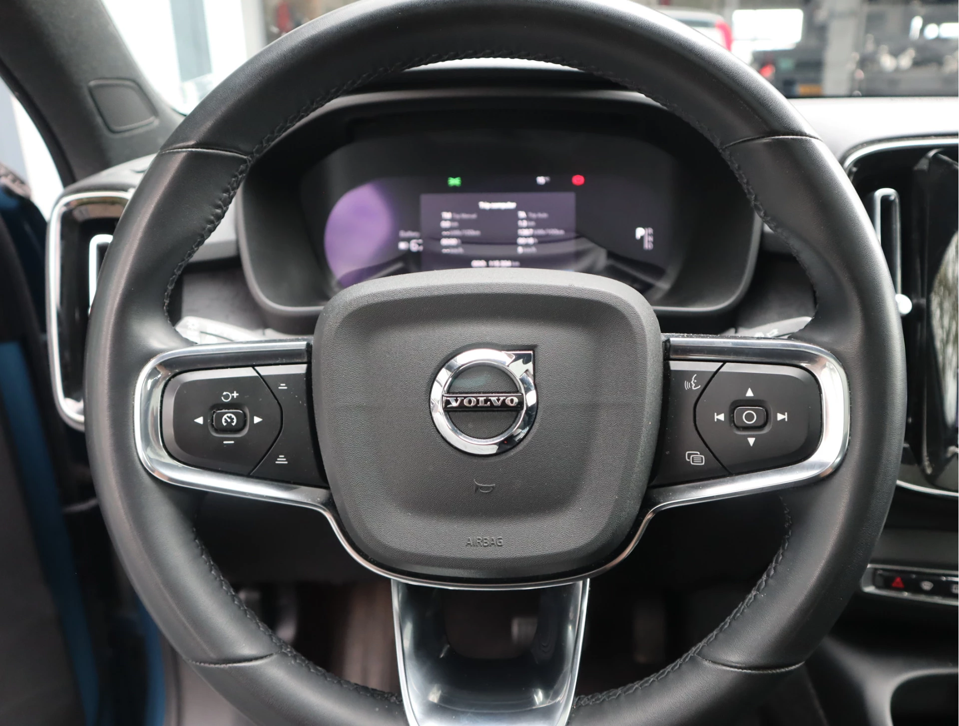 Hoofdafbeelding Volvo C40
