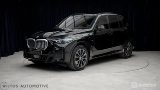 Hoofdafbeelding BMW X5 BMW X5 xDrive50e M-Sport, B&W, HUD, pano, trekhaak