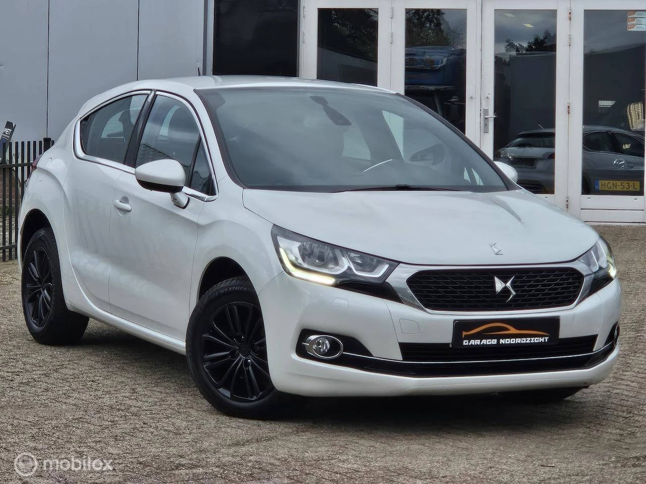 Hoofdafbeelding DS DS 4