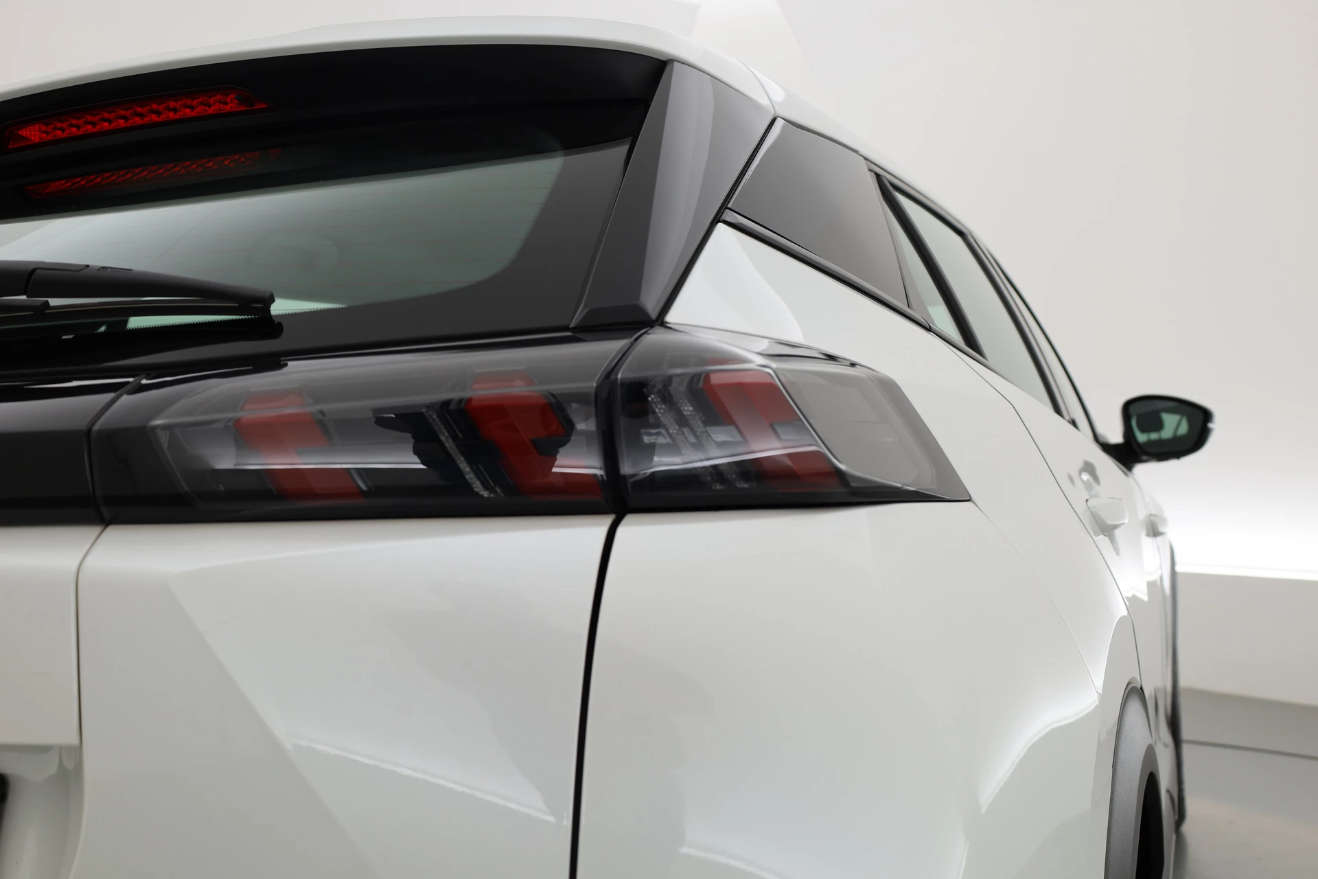 Hoofdafbeelding Peugeot e-2008