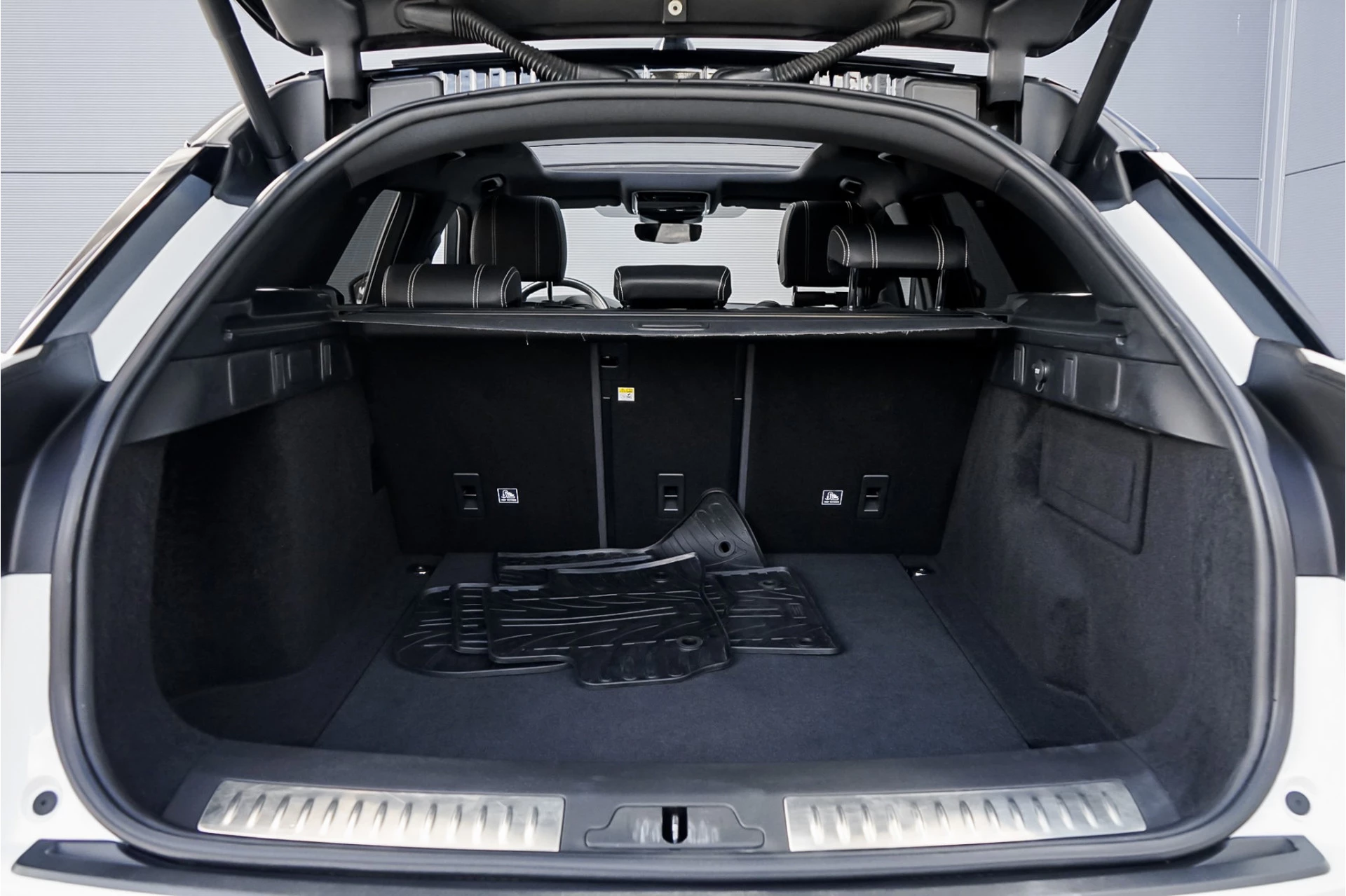 Hoofdafbeelding Land Rover Range Rover Velar
