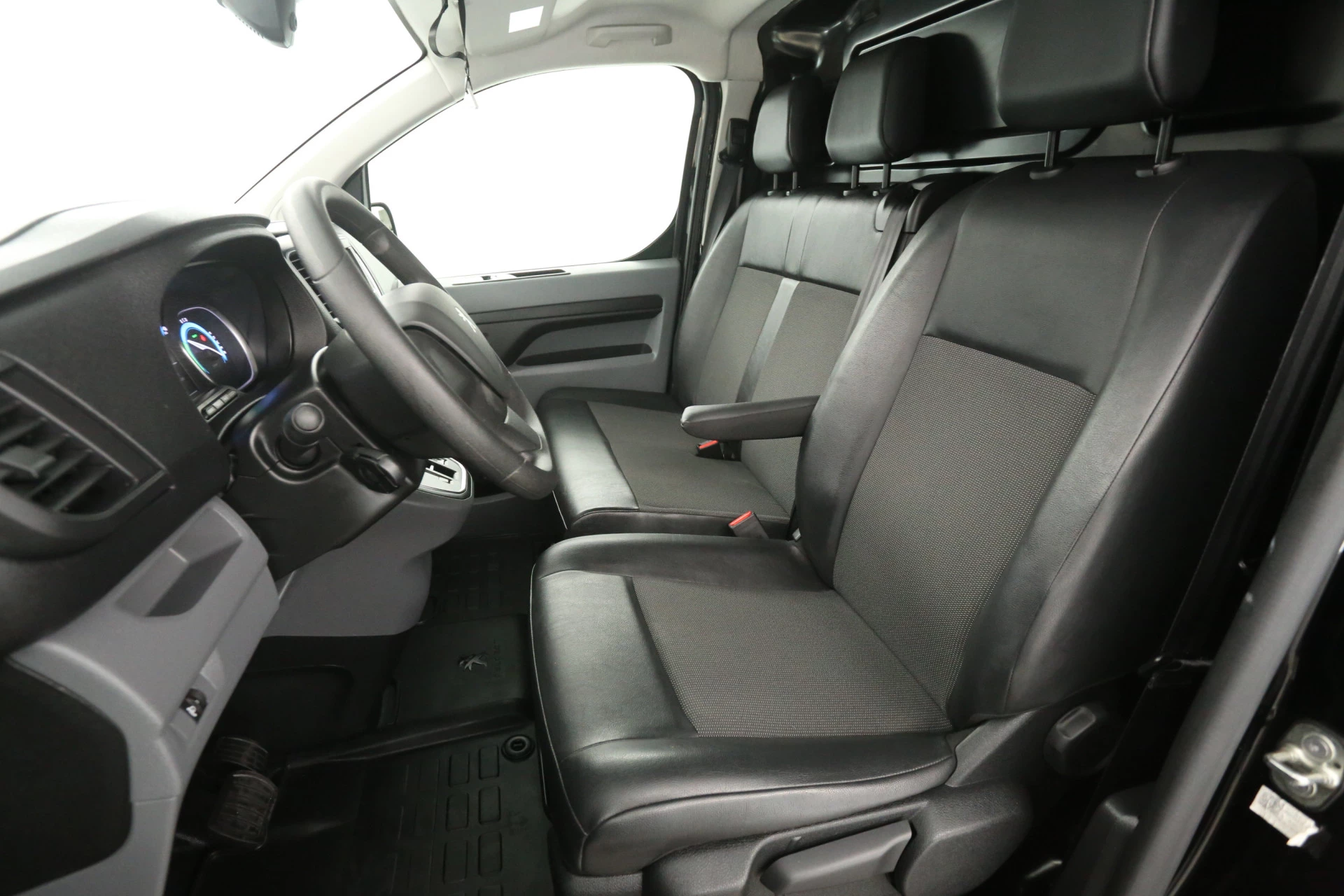 Hoofdafbeelding Peugeot e-Expert