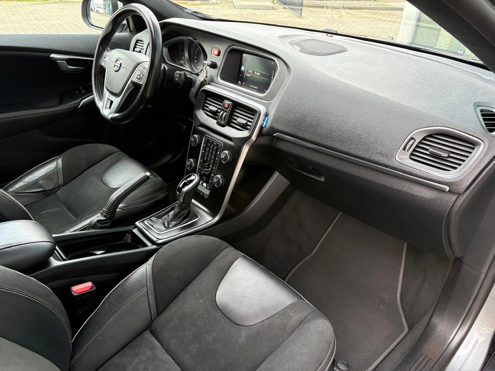 Hoofdafbeelding Volvo V40