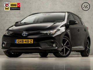 Toyota Auris 1.8 Hybrid Sport Automaat (NAVIGATIE, CLIMATE, CAMERA, STOELVERWARMING, GETINT GLAS, SPORTSTOELEN, CRUISE, KEYLESS, TREKHAAK, NIEUWSTAAT)
