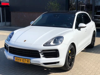 Hoofdafbeelding Porsche Cayenne Porsche CAYENNE 3.0 SPORTCHRONO LUCHTVERING MEMORY STOELEN XENON LED NAVI CRUISE