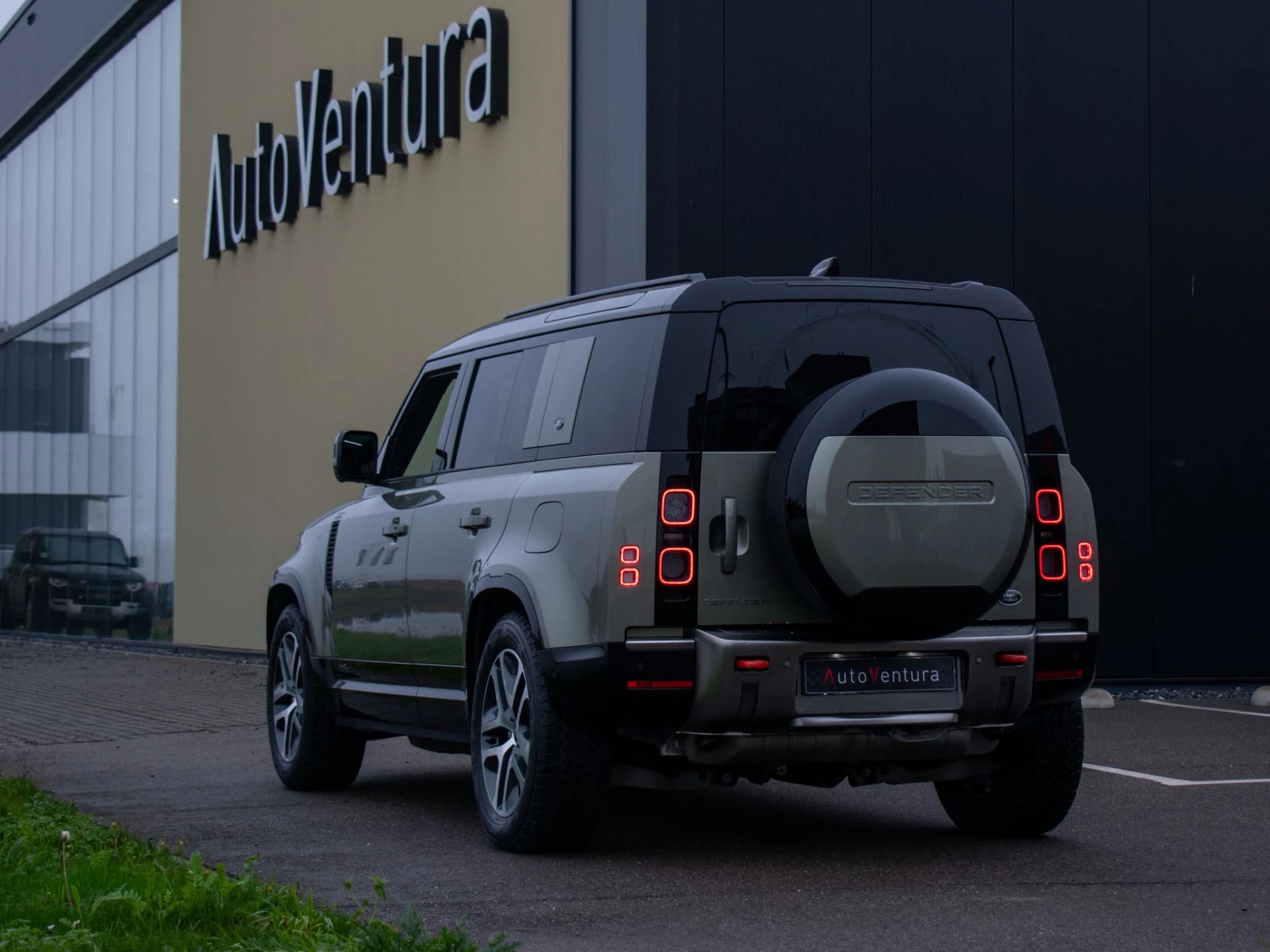 Hoofdafbeelding Land Rover Defender