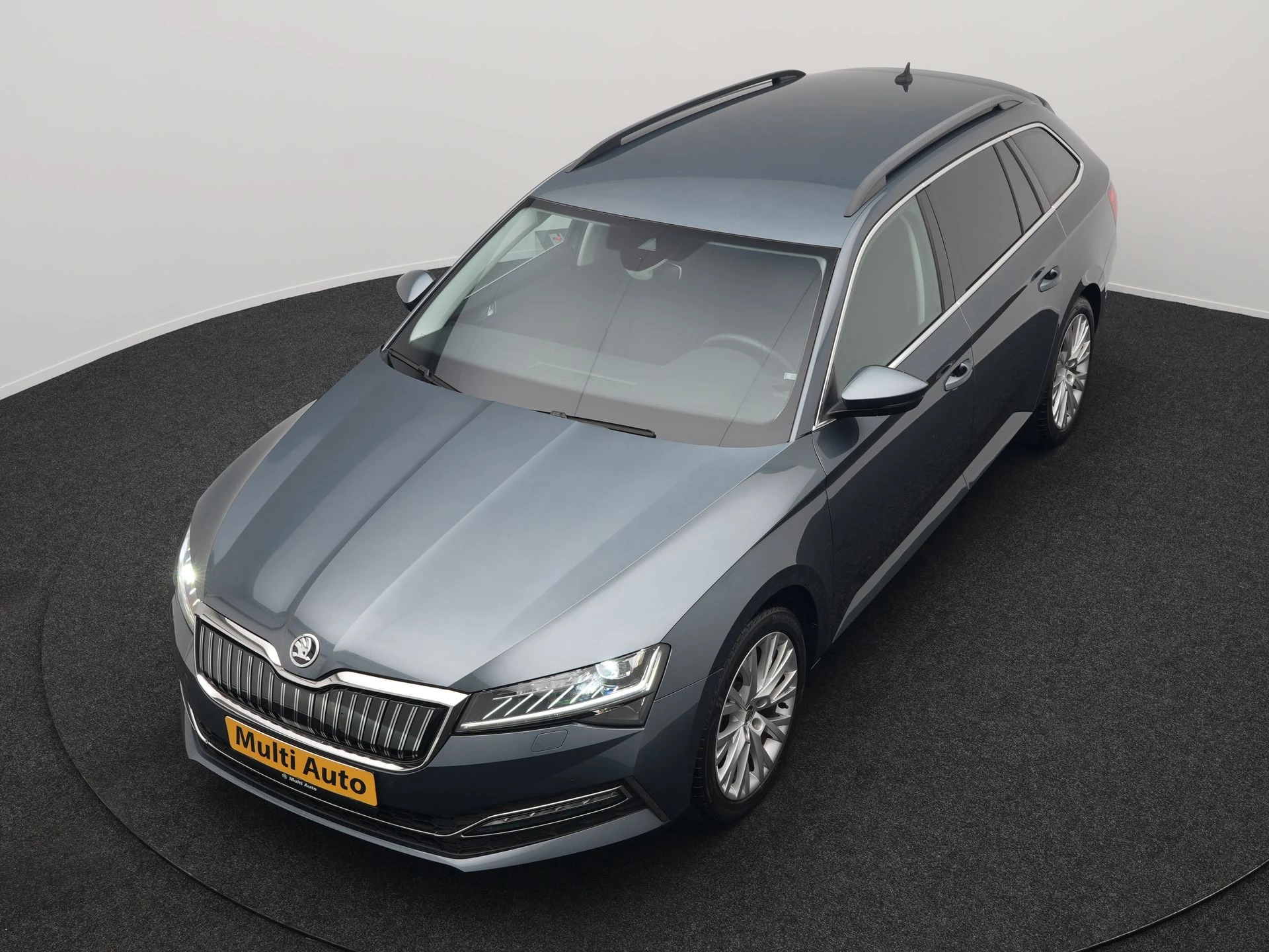 Hoofdafbeelding Škoda Superb
