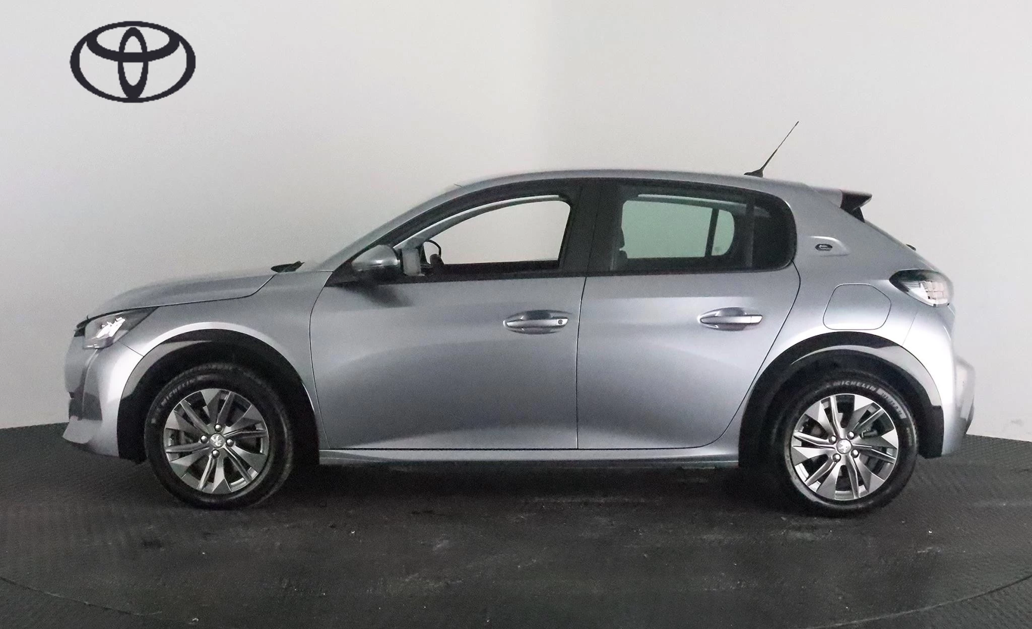 Hoofdafbeelding Peugeot e-208